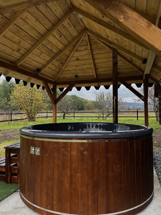 Відпочинок у Карпатах , ЧАН з гідромасажем, БАНЯ , БАСЕЙН на дворі