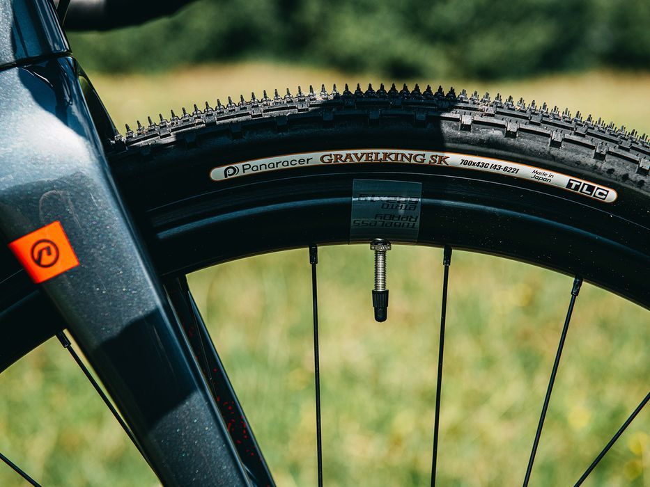 Rower gravel ACCENT FREAK CARBON GRX szaro-czerwony, rozmiary
