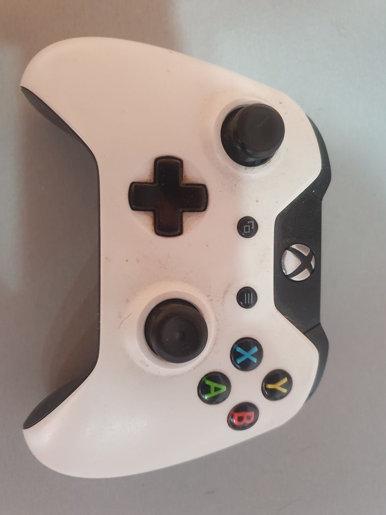 Приставка Хbox ONE S