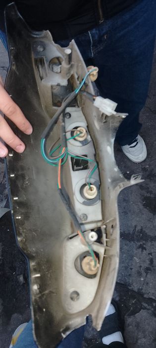 Продам скутер 50кубов на ходу только нужно злелаты тросик газа йестдок