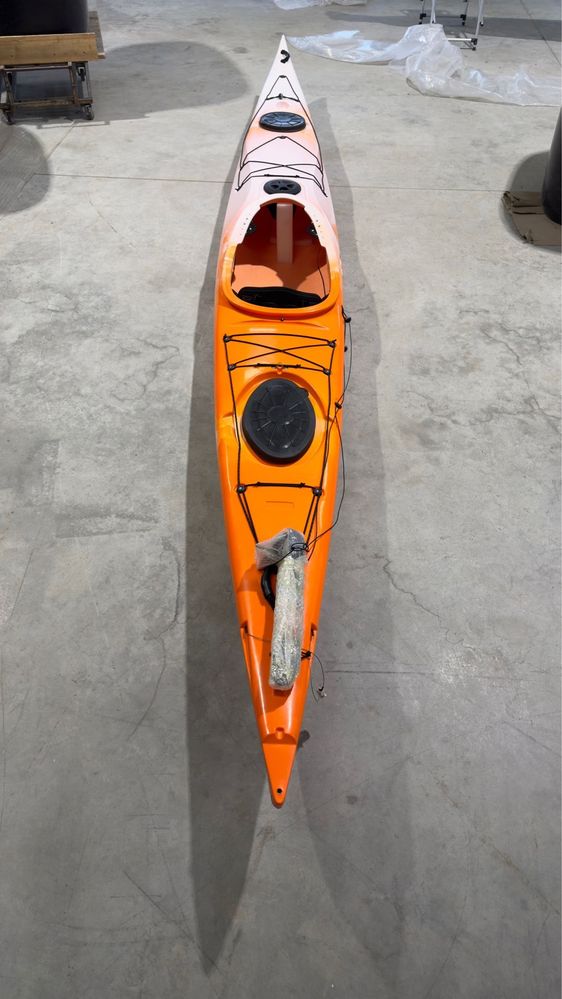 Kajak morski wyprawowy URBERG 17,2 (525cm) HDPE, ster