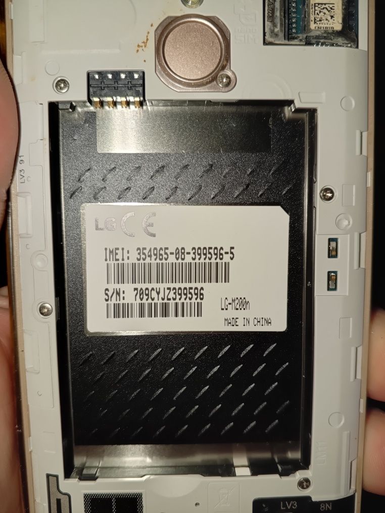 LG K8 (2017)  lg-m200n