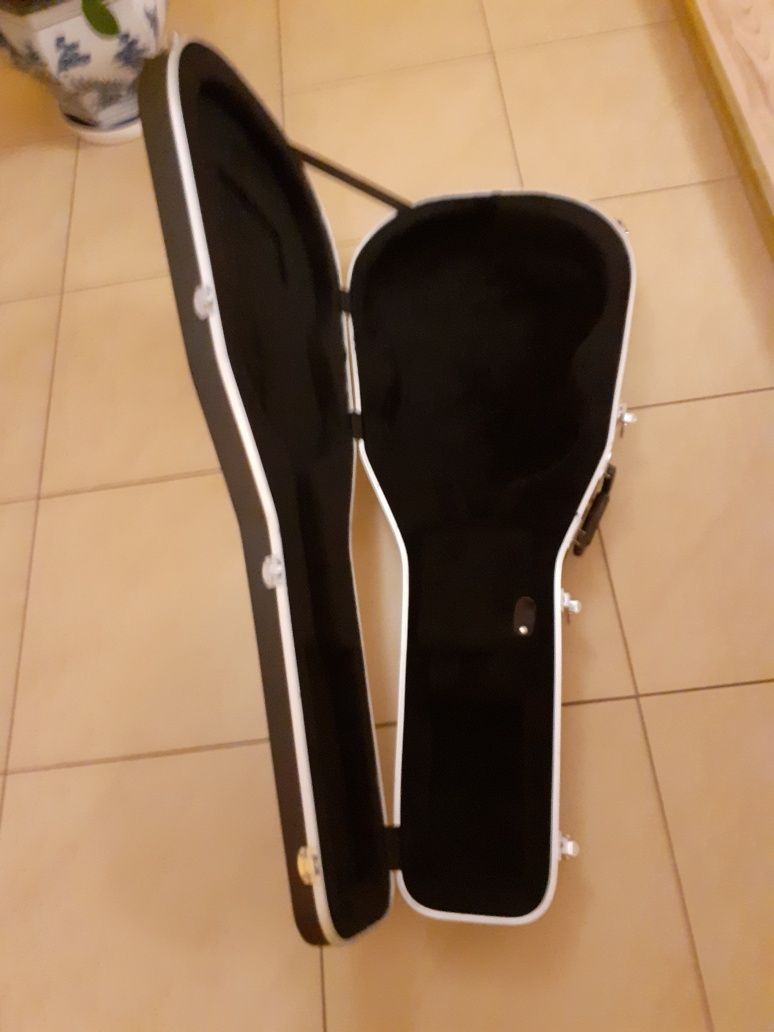 Futerał na gitarę