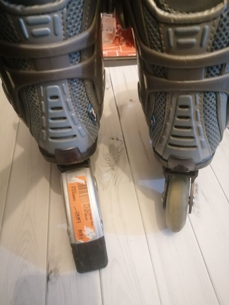 Patins em linha da Fila