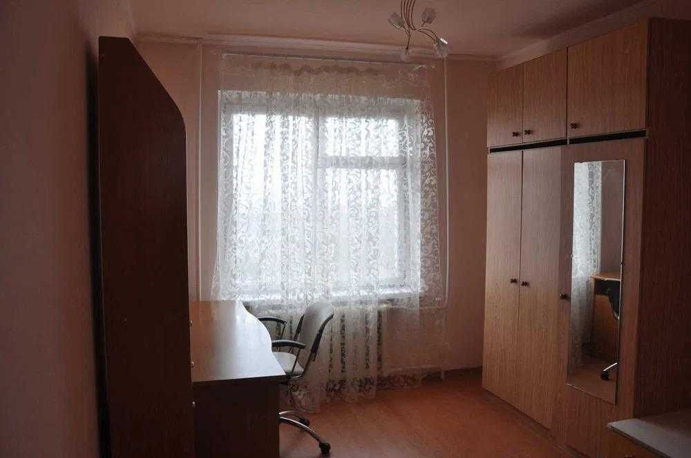 Продам 3-х комнатную квартиру 64 м², ул. Батюка (Артема)