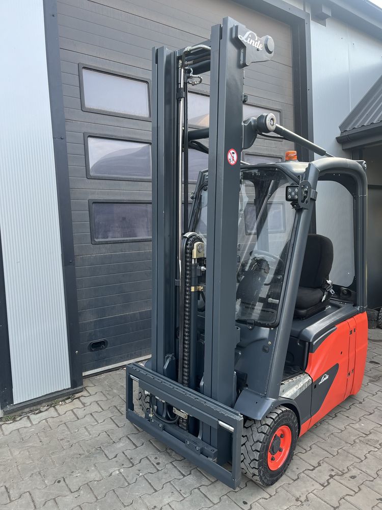 Wózek widlowy  elektryczny Linde E16c triplex 577 cm