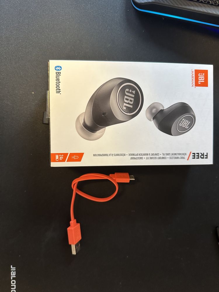 JBL Free earphones