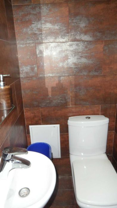 Офис на 2 этаже. Бизнес Центр. Французский б-р / пер Азарова