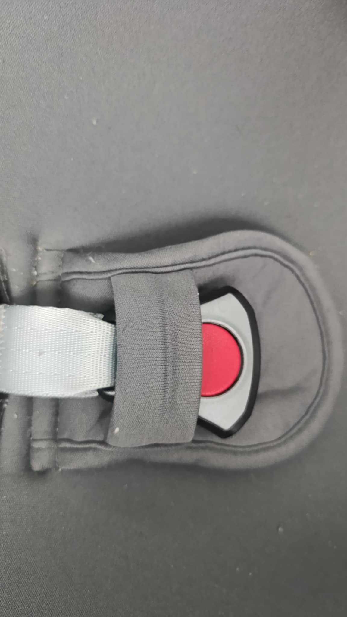 Ovo Chicco com base isofix