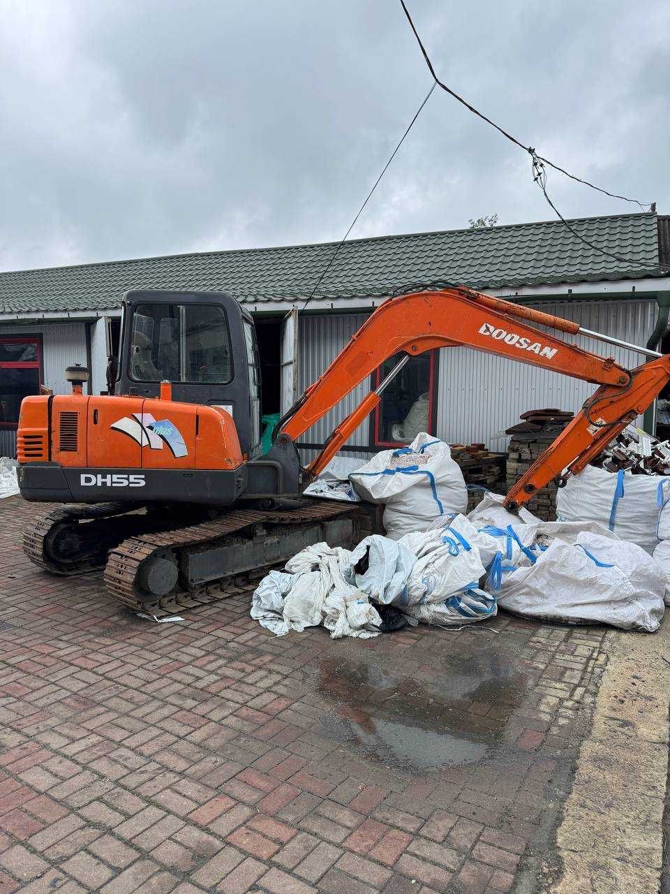 Екскаватор Doosan 55 V