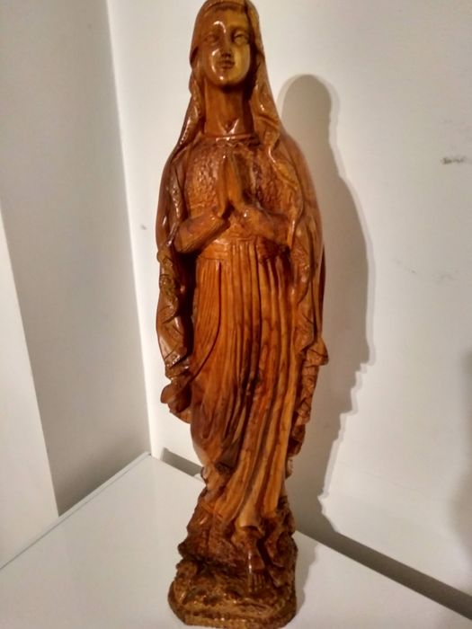 Escultura em madeira