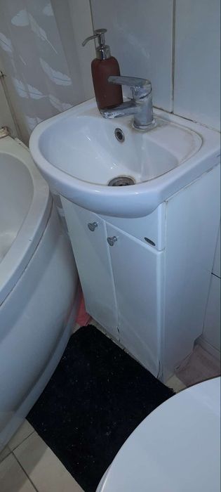 Szafka+ umywalka+ bateria 40 cm