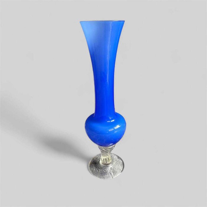 Szklana waza vintage, ręcznie robiona, lata 70–80, wysokość 20sm