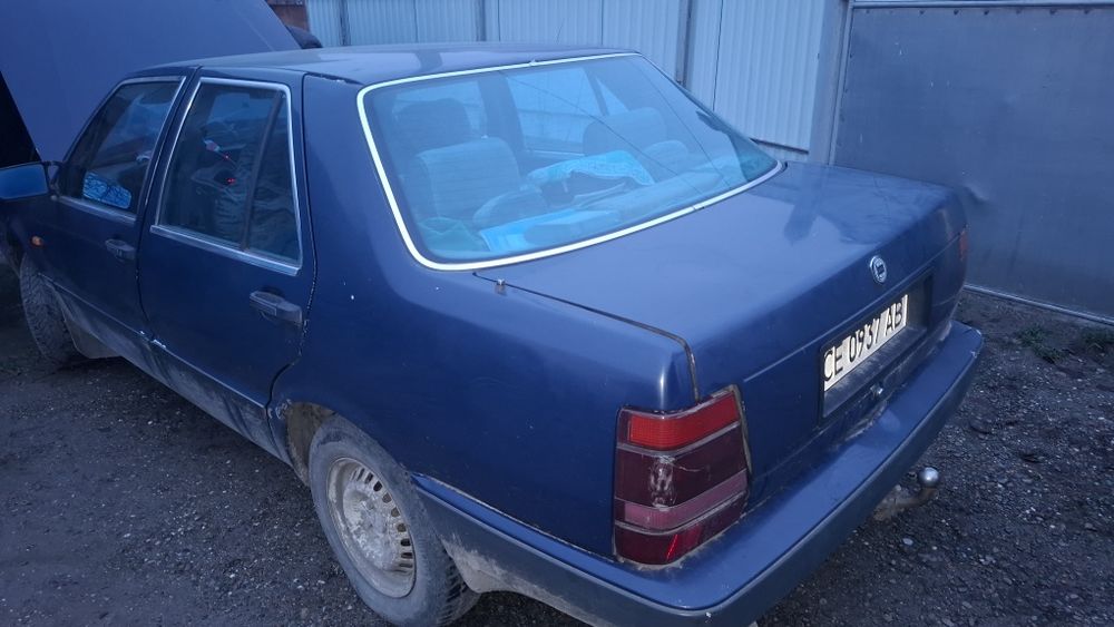 Продам стареньке надійне авто