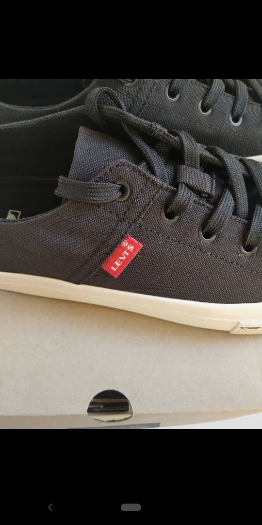 Tenisówki Levi's 41 (26,5cm)