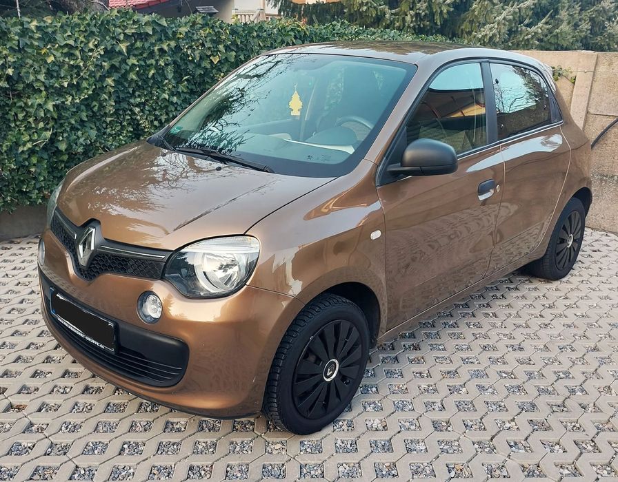 Renault Twingo kompaktowy miejski samochod po młodej lekarce