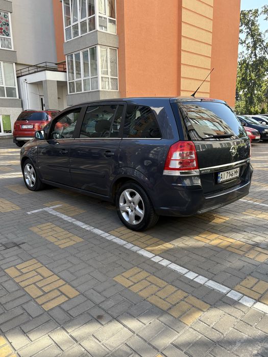 Продам Opel Zafira B