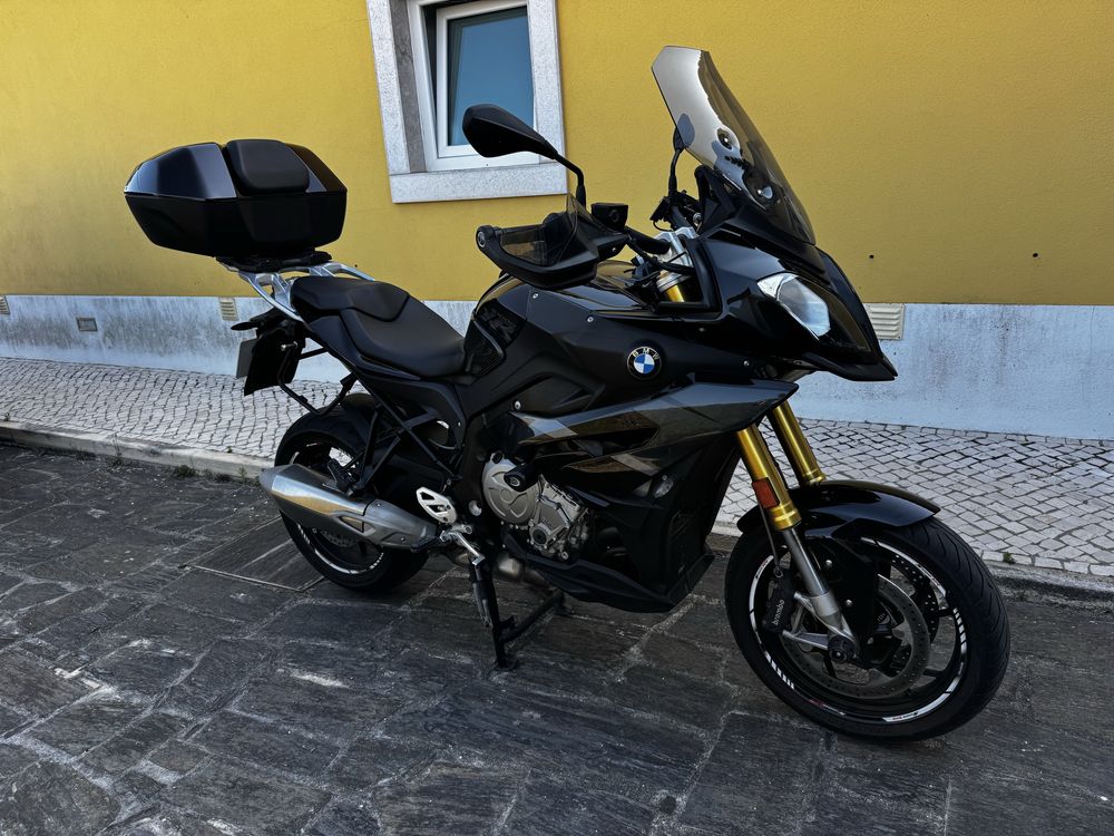 BMW S1000XR Triple Black