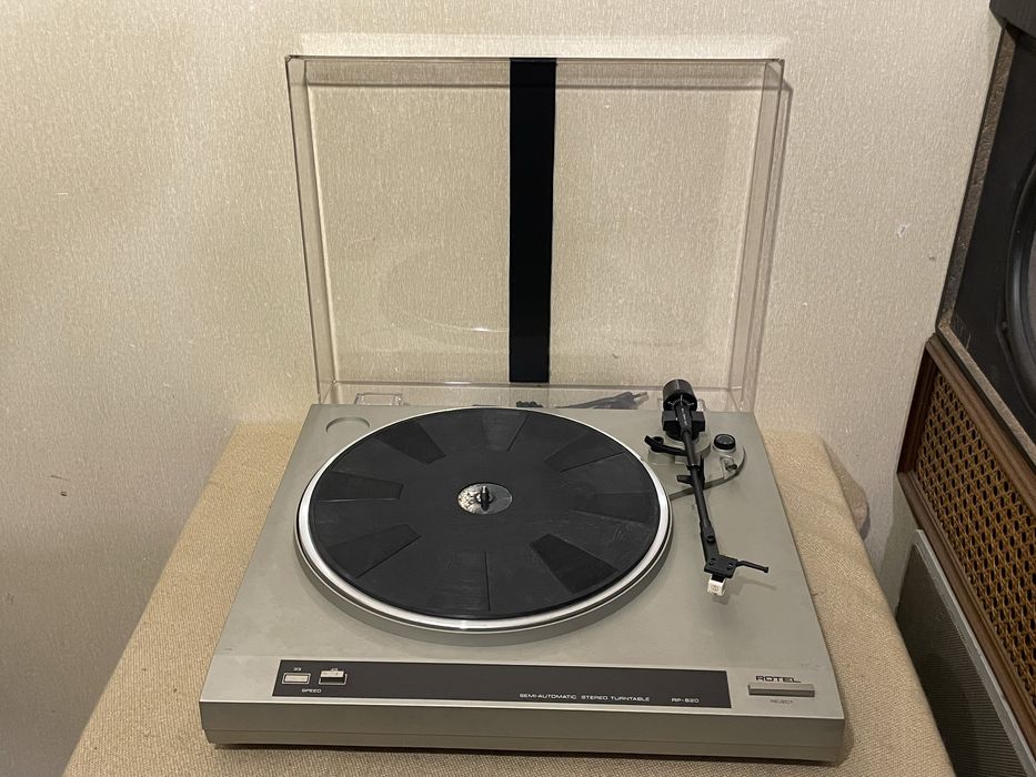 Японский проигрыватель винила MICRO SEIKI / ROTEL RP-820 (BELT DRIVE)