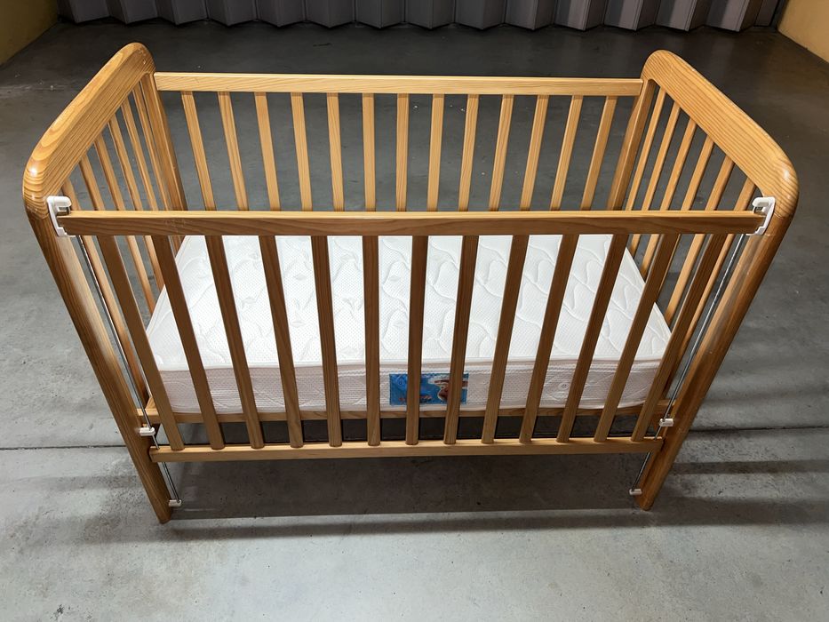 Cama de bebé/criança + acessórios