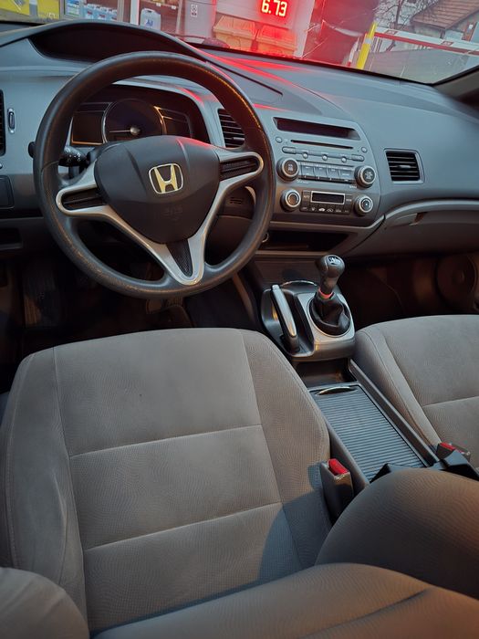 Honda civic 2008 r 1.8 b stan dobry