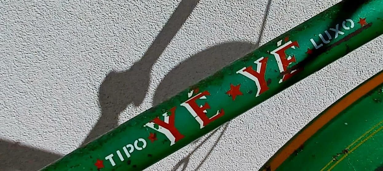 Bicicleta Pasteleira Yê Yê Antiga