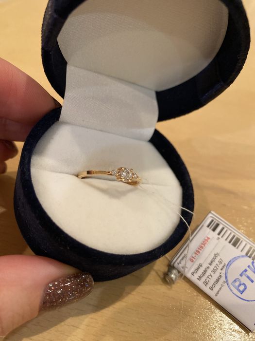 Золота каблучка 585 проби із червоного золота, 18 розм., нова з біркою