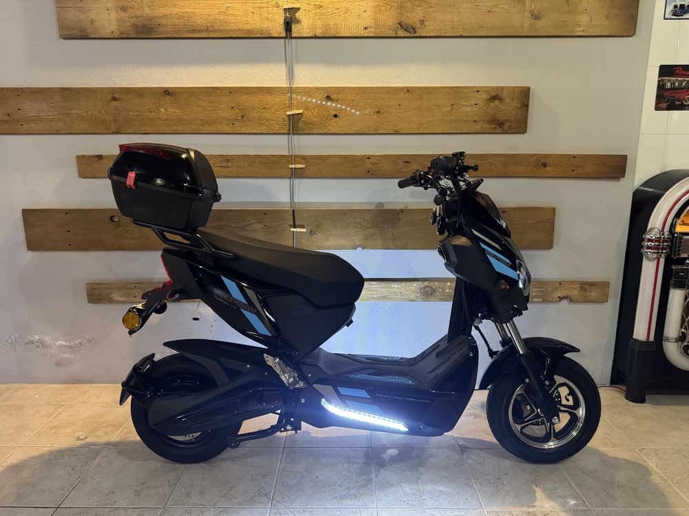 Scooter Eletrica sem carta Voltrish Vision TX
