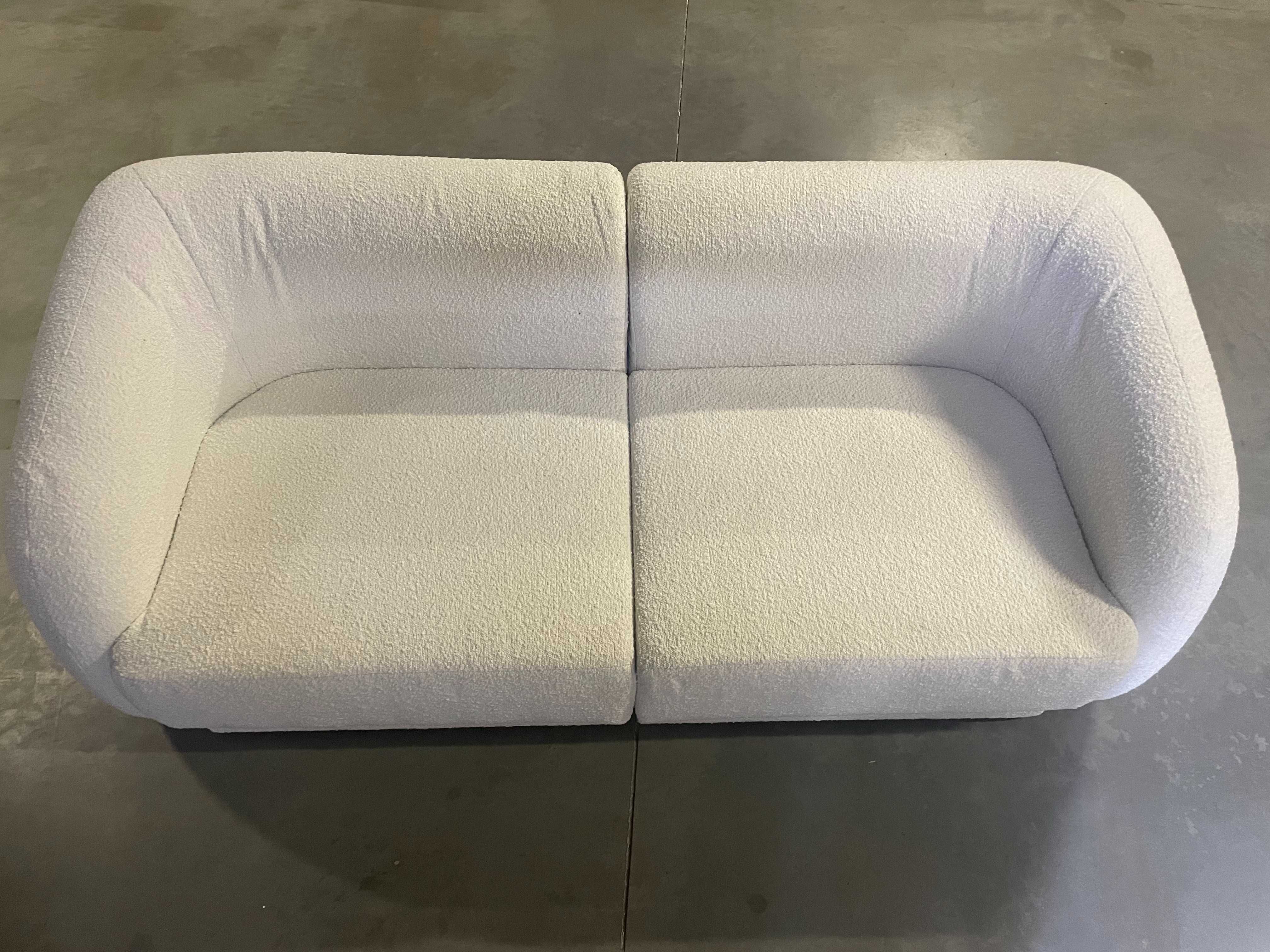 Sofa w tkaninie boucle 2-osobowa MILEY beżowy - poekspozycyjna