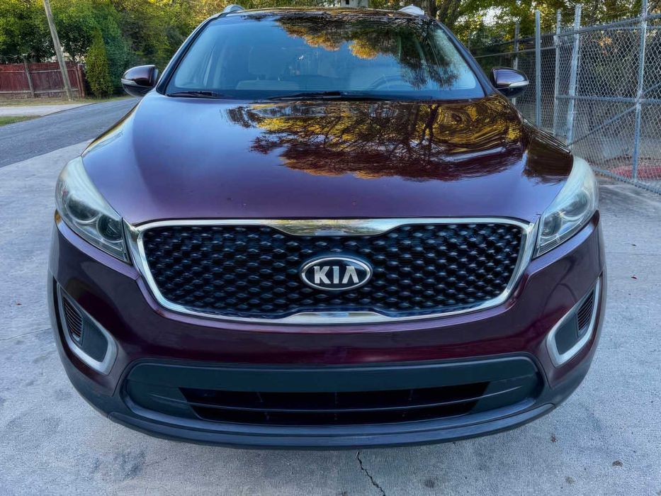 Kia Sorento LX      2017
