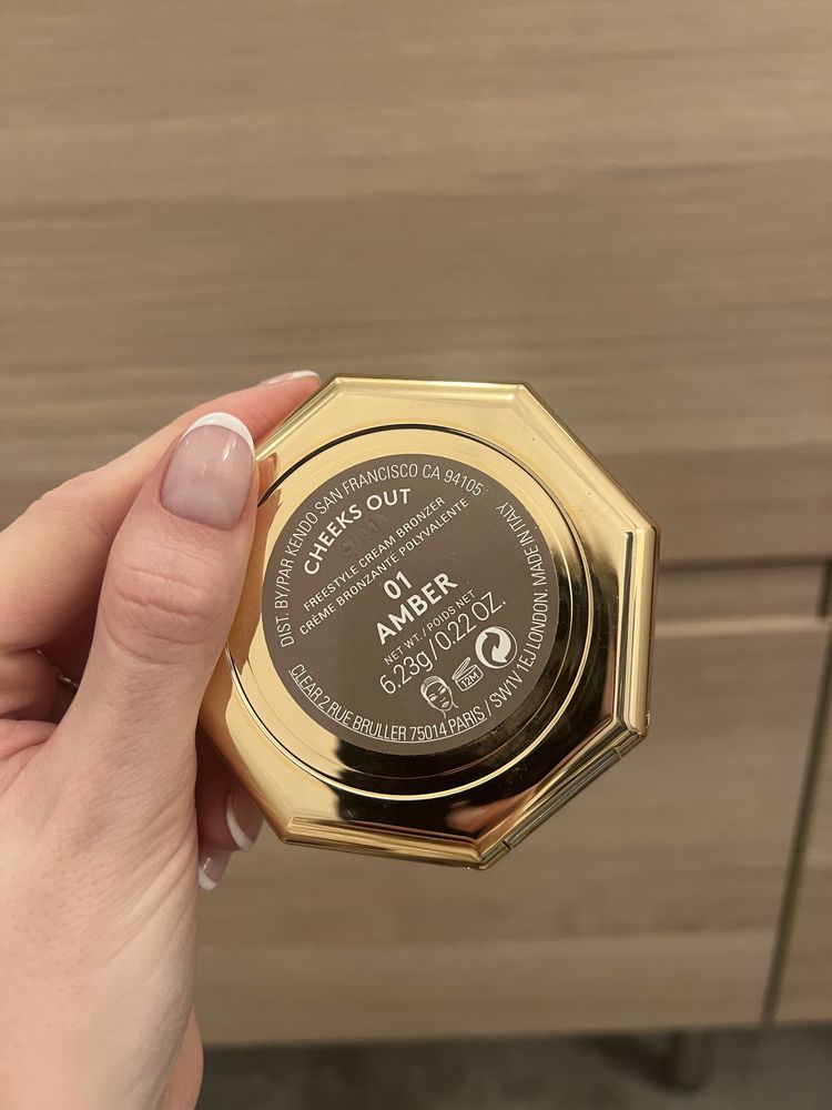 Fenty Beauty - bronzer w kremie Amber