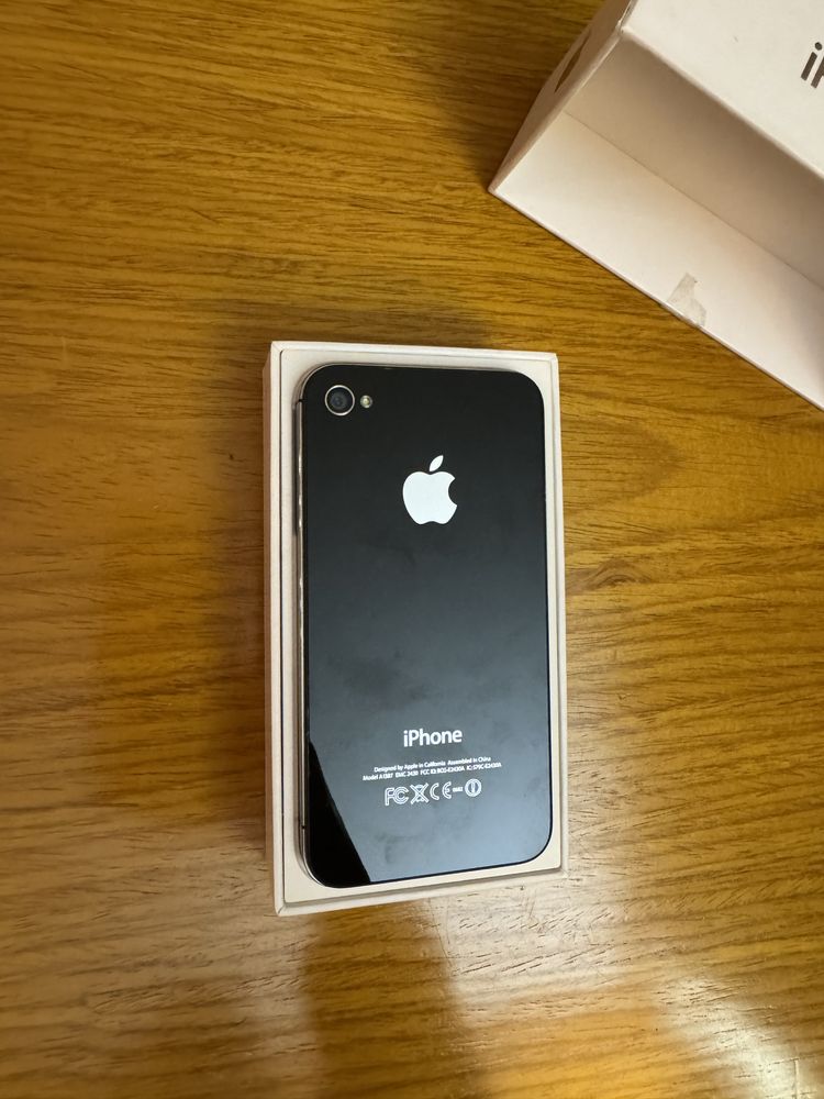 Iphone 4s preto.