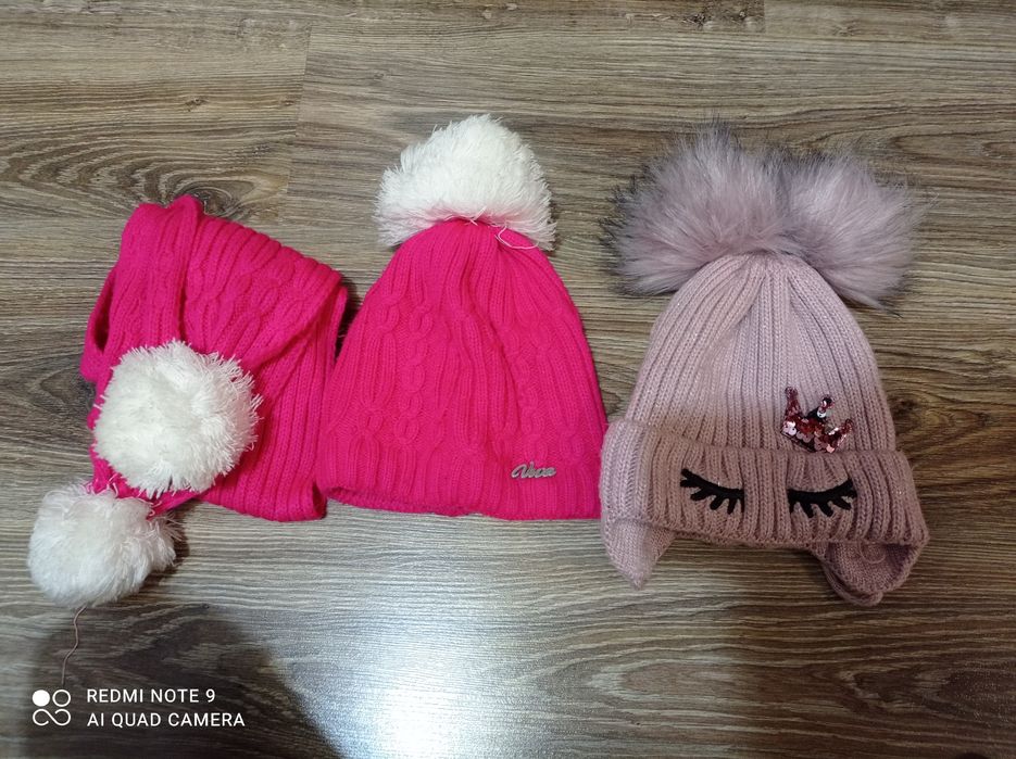 Шапка зимова для дівчинки