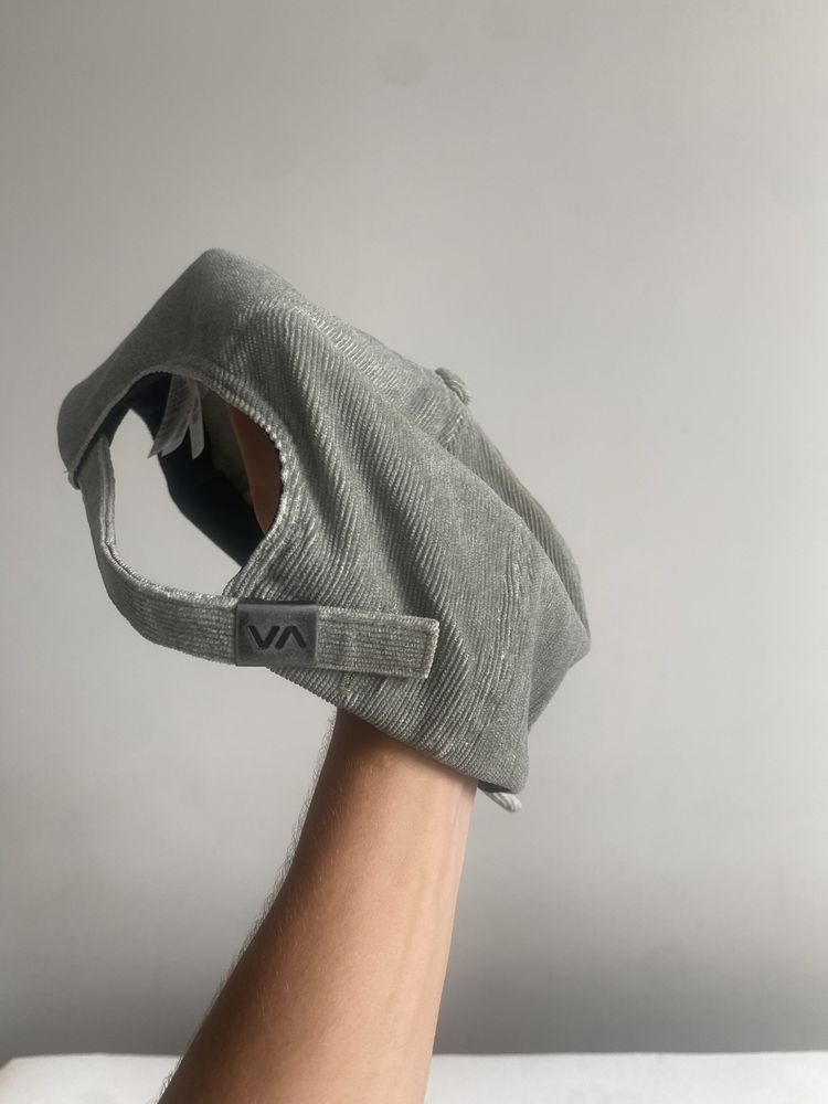 Chapeu RVCA verde