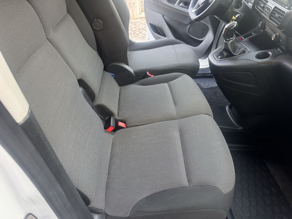 (RESERVARDO) Opel Combo 1.5 HDI  C/ Jantes esp. 16  Poucos kms C/ IVA