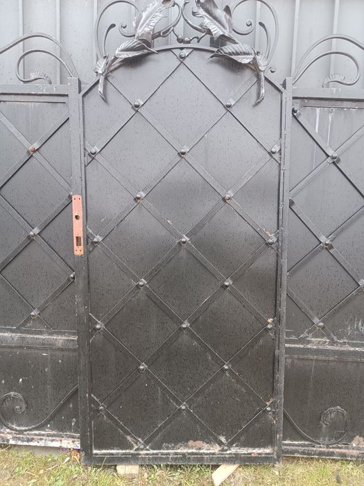 Продам ковану браму.