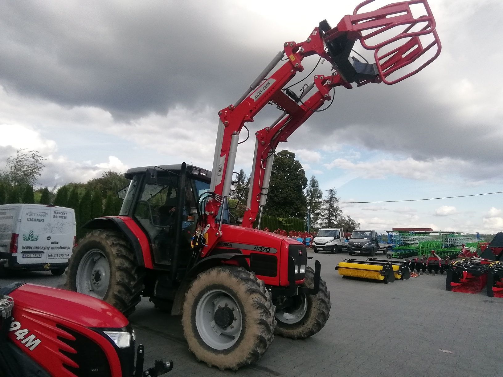 Ładowacz TUR INTER-TECH New Holland John Deere Case Ursus Zetor