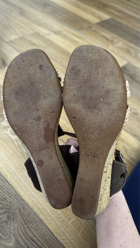 Nowe skórzane sandały Marila r. 39