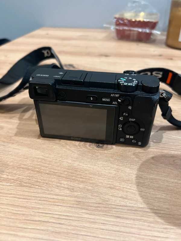 Sony A6300 + Sony 55-210 i Viltrox AF 40