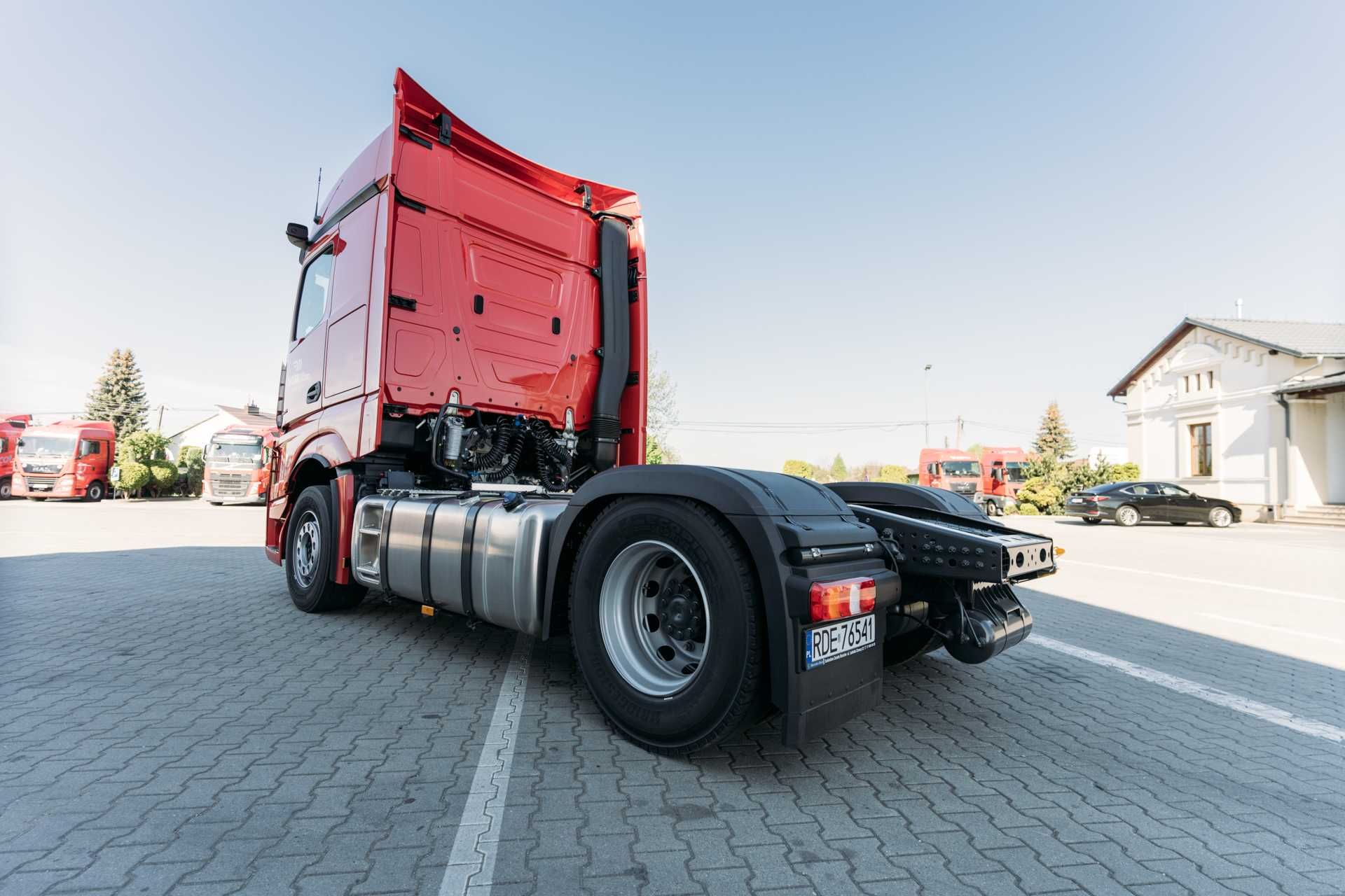 nowy MERCEDES ACTROS 5 ze złotym kontraktem od 1950 euro!