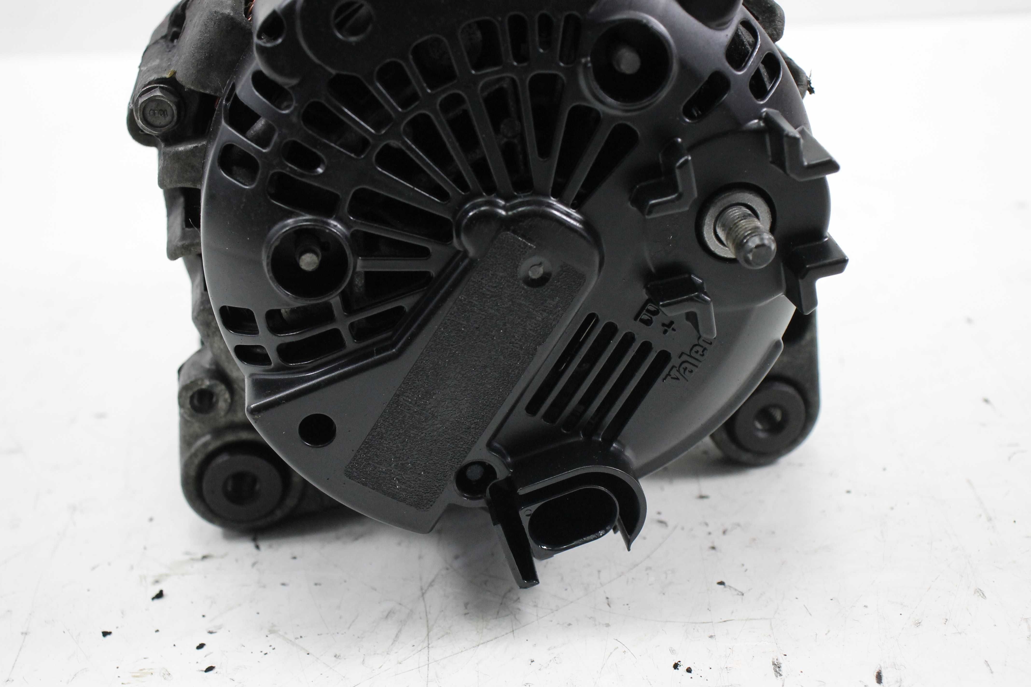 Alternator Valeo ccw Audi A4 b8 A5 8T A6 C7 Q7 3.0 V6 Tdi Vw Touareg