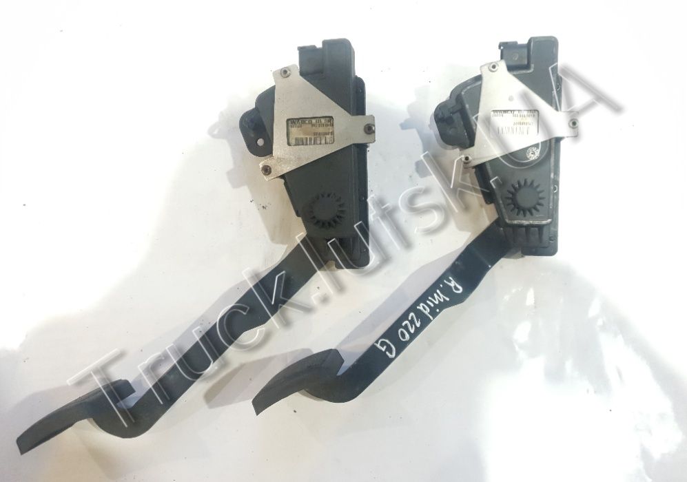 Педаль газу газа 5010480815 / 5010480743 Renault Midlum Рено Мідлум!!