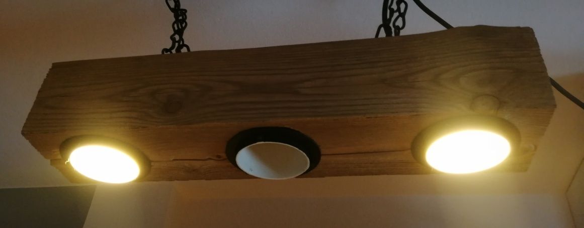 Lampa sufitowa wisząca. Belka.