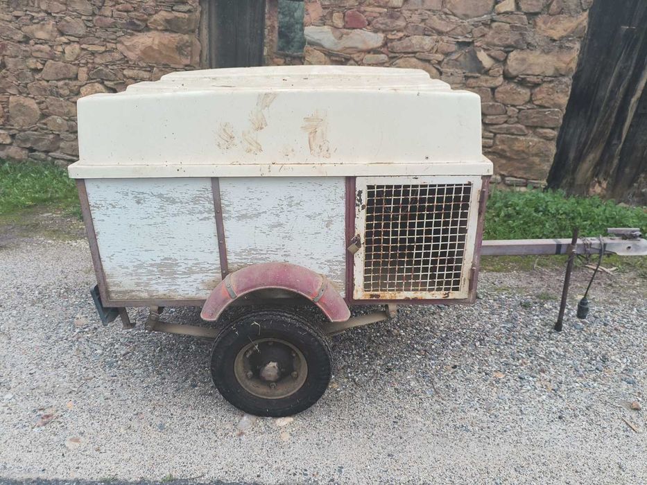 Atrelado / reboque para caça