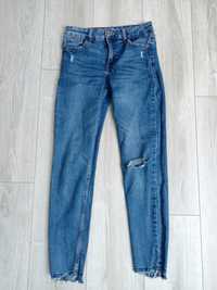 Jeansy Bershka 36.