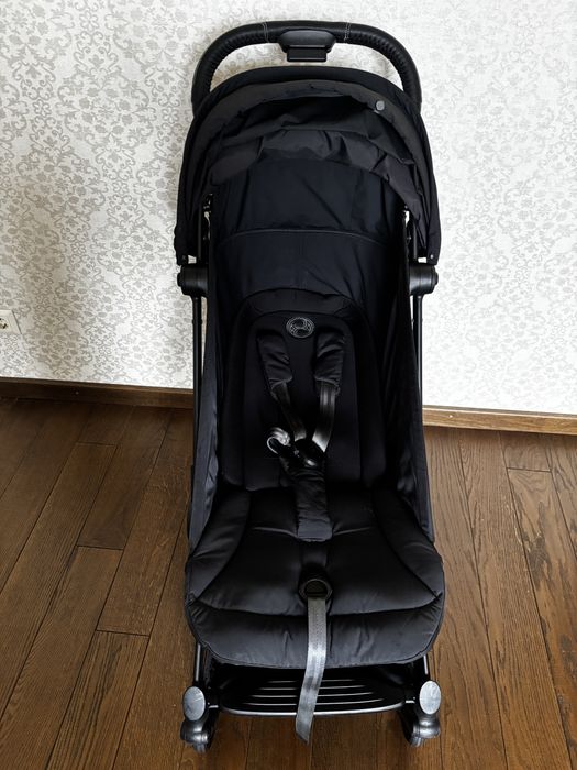 Коляска Cybex Coya Sepia Black на шасі Matt Black (чорна на чорному)