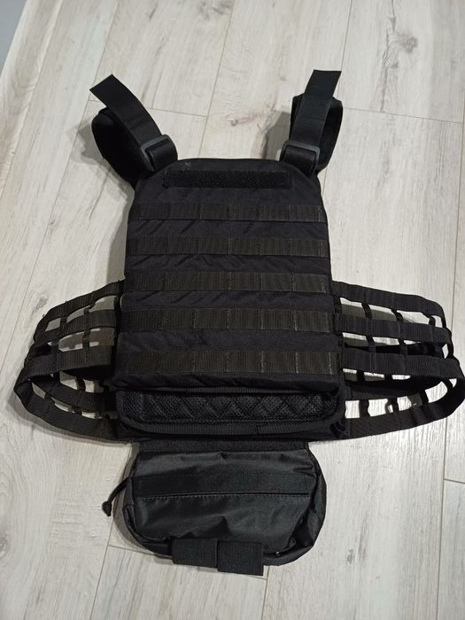 Продам плитоноску.