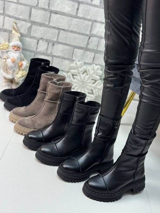 Жіночі шкіряні зимові черевики чоботи в кольорах