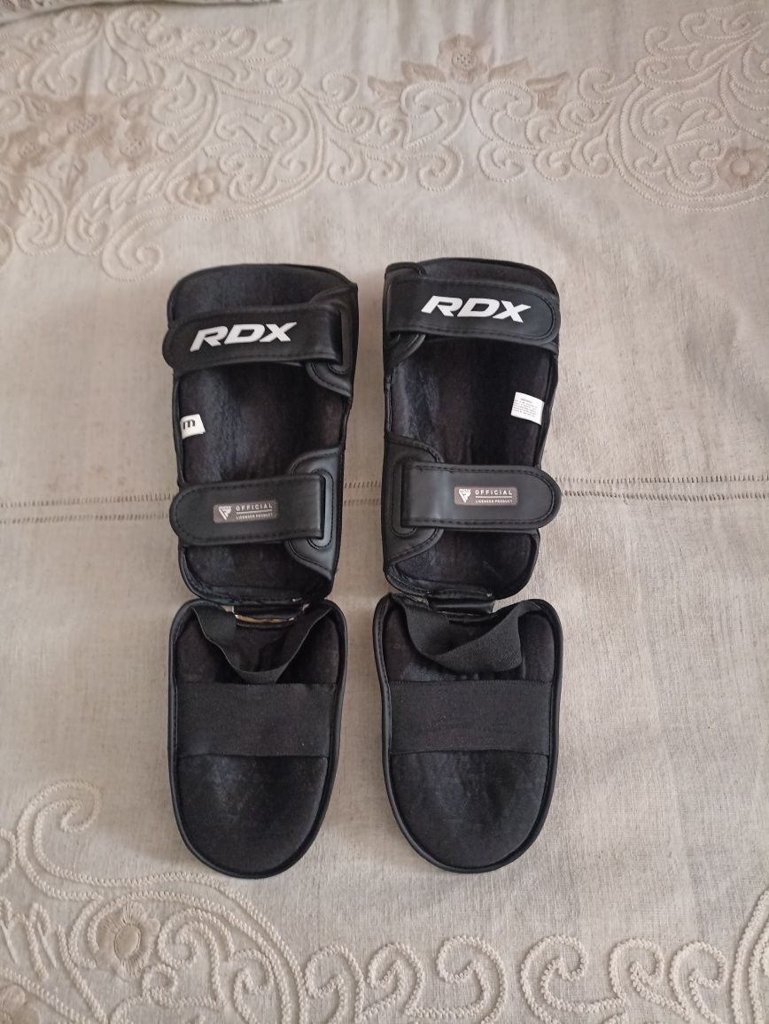 Caneleiras RDX para kickbox novas