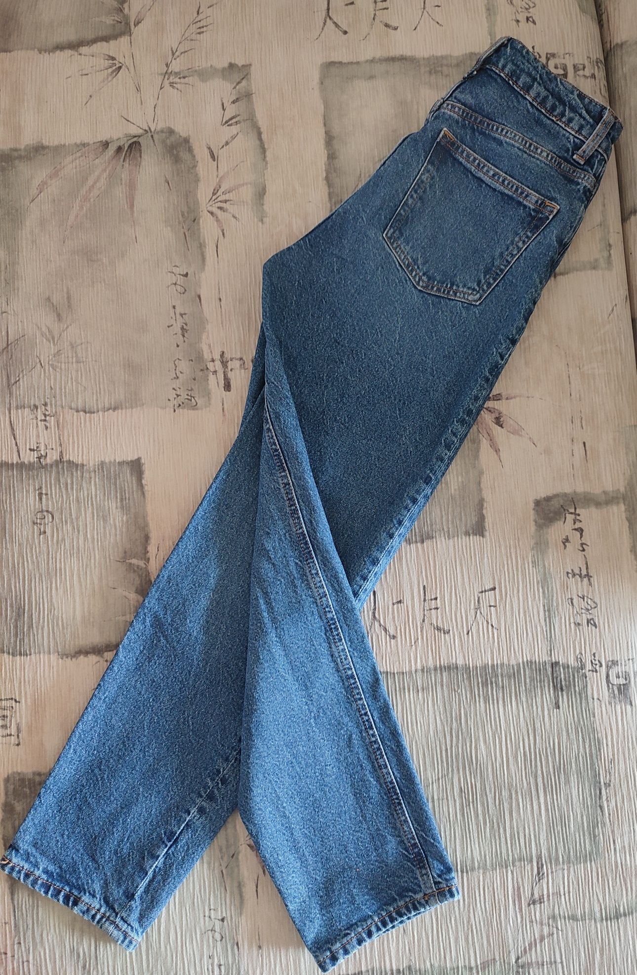 Джинсы H&M EUR 34, XS